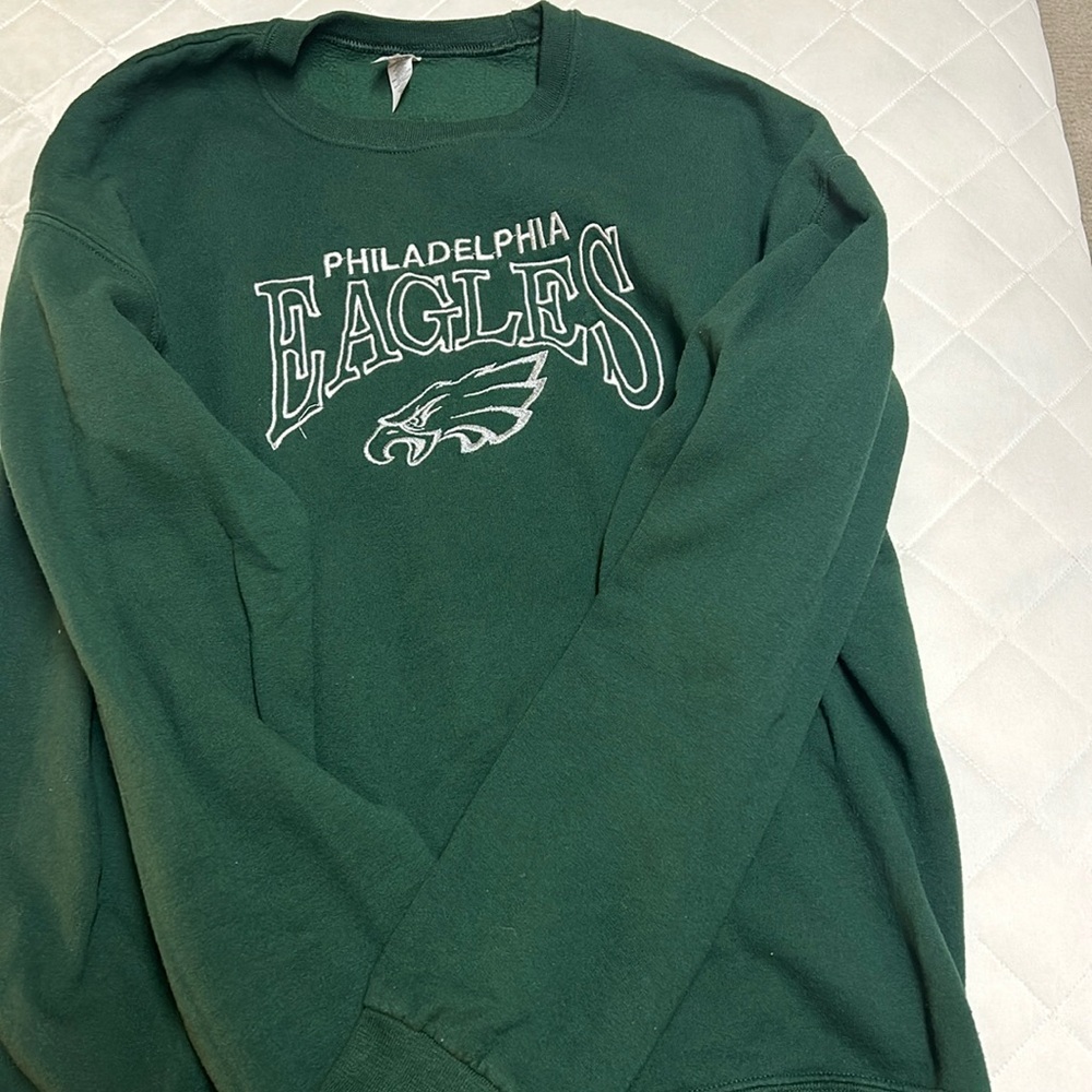 Embroidered eagles crewneck